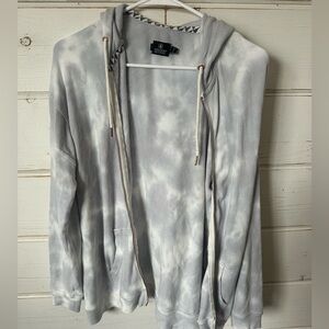 Women’s Volcom zip up hoodie